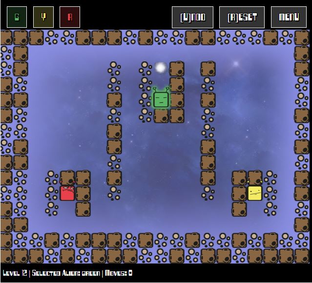 Tre alieni colorati in un labirinto spaziale del remake